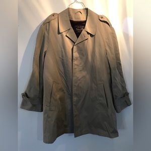 BOTANY 500 Vintage Beige Trench Coat; Removable Lining; Size 44 (2XL)